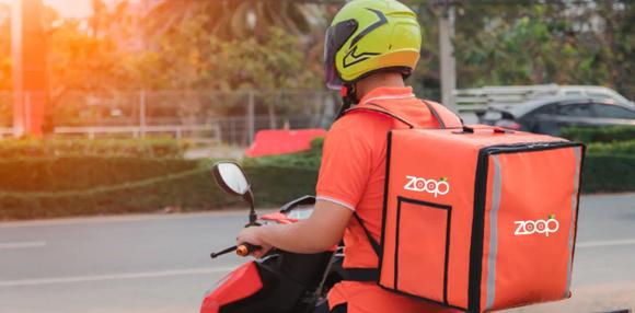Food-Delivery-in-Train