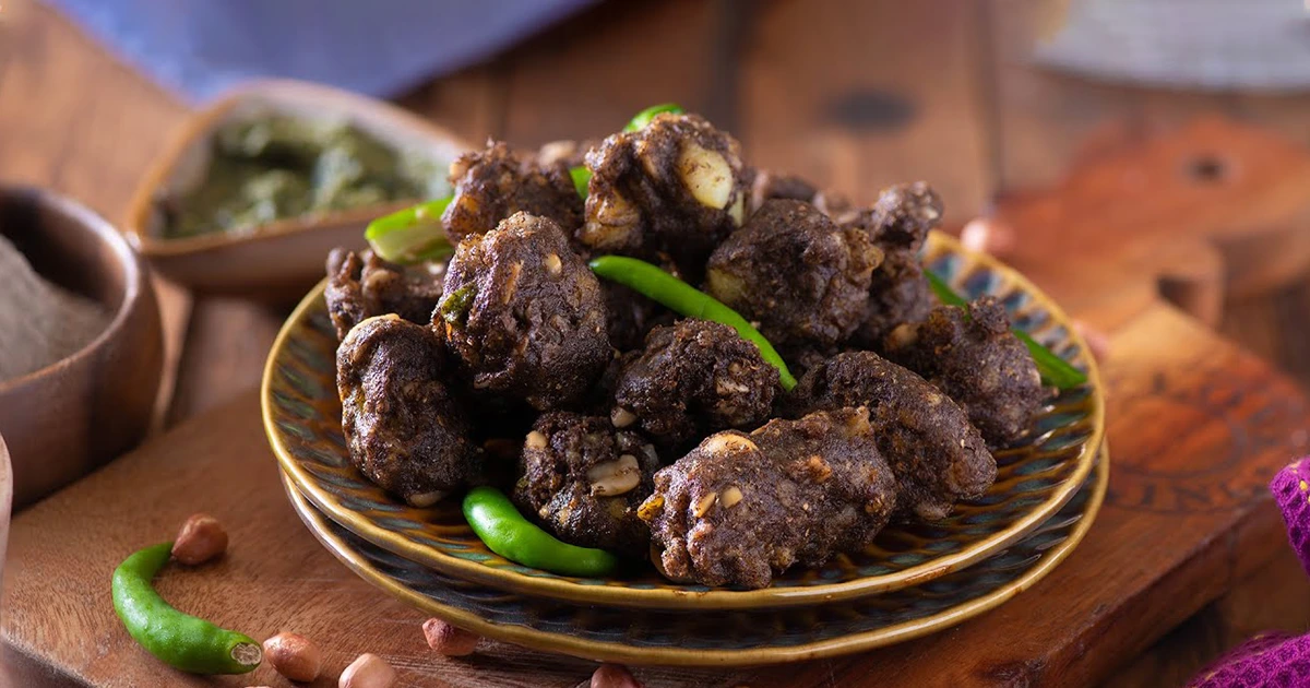 Kuttu ke Pakode -Navratri food in train online