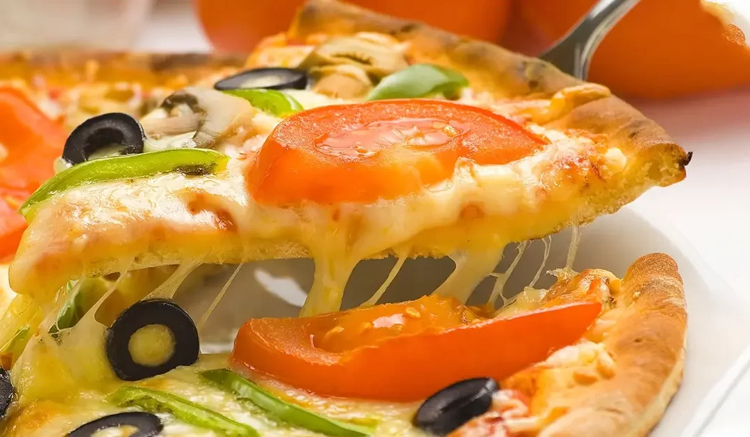 pizza on train