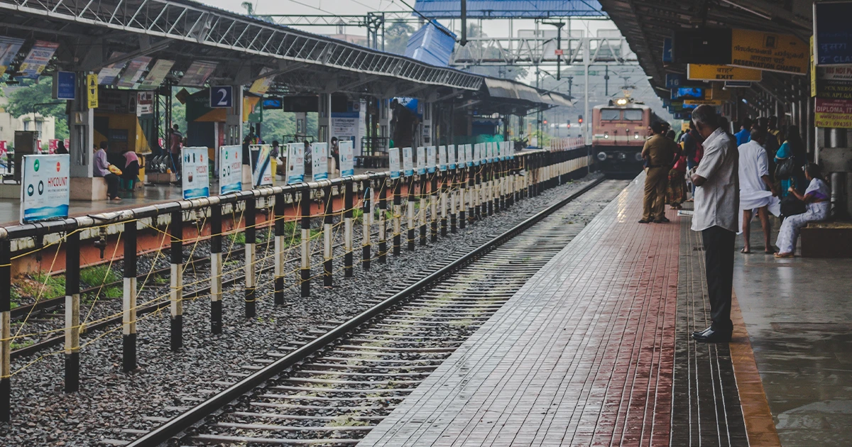 Jain food delivery in trains with pure veg food from top restaurants