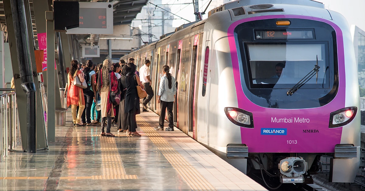 Metro Railway in India among the high speed trains and modern railway system