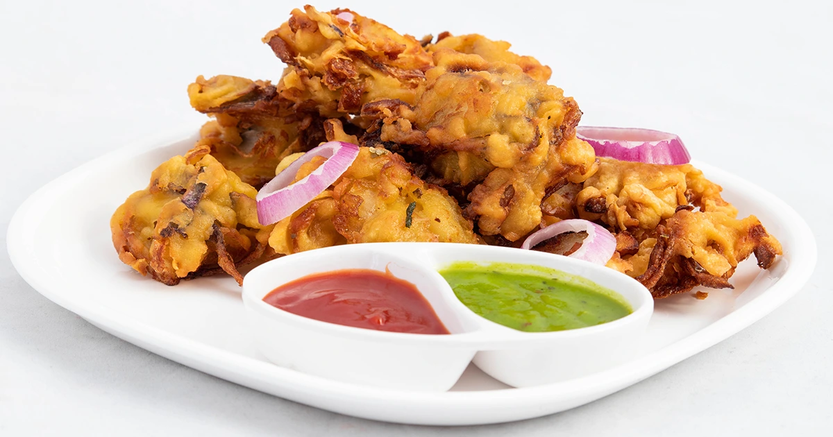 Street Food Specials in Indian Winter Food: Chaats and Pakoras