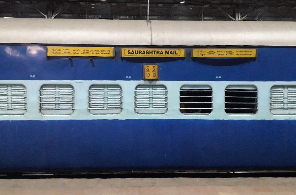Sundar Scenery Aur Delicious Khana! Now on 22946 Saurashtra Mail Train Journey