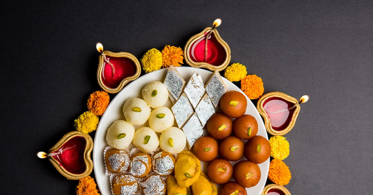 Shubh Dhanteras sweets and tastes with food in train delivery