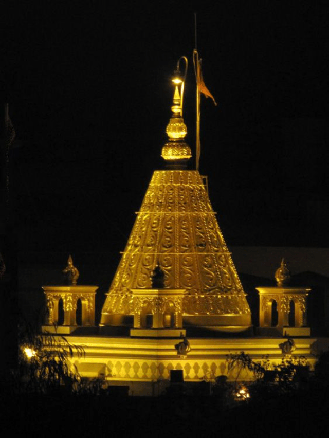 Sai Mandir: चांदी का वारकपाल