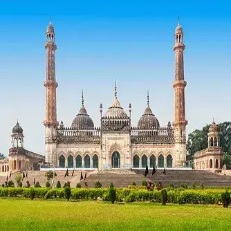 Lucknow Nr